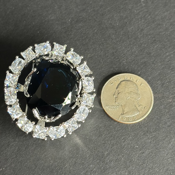 Smithsonian Institute Blue Hope Diamond Replica BROOCH - Picture 9 of 13